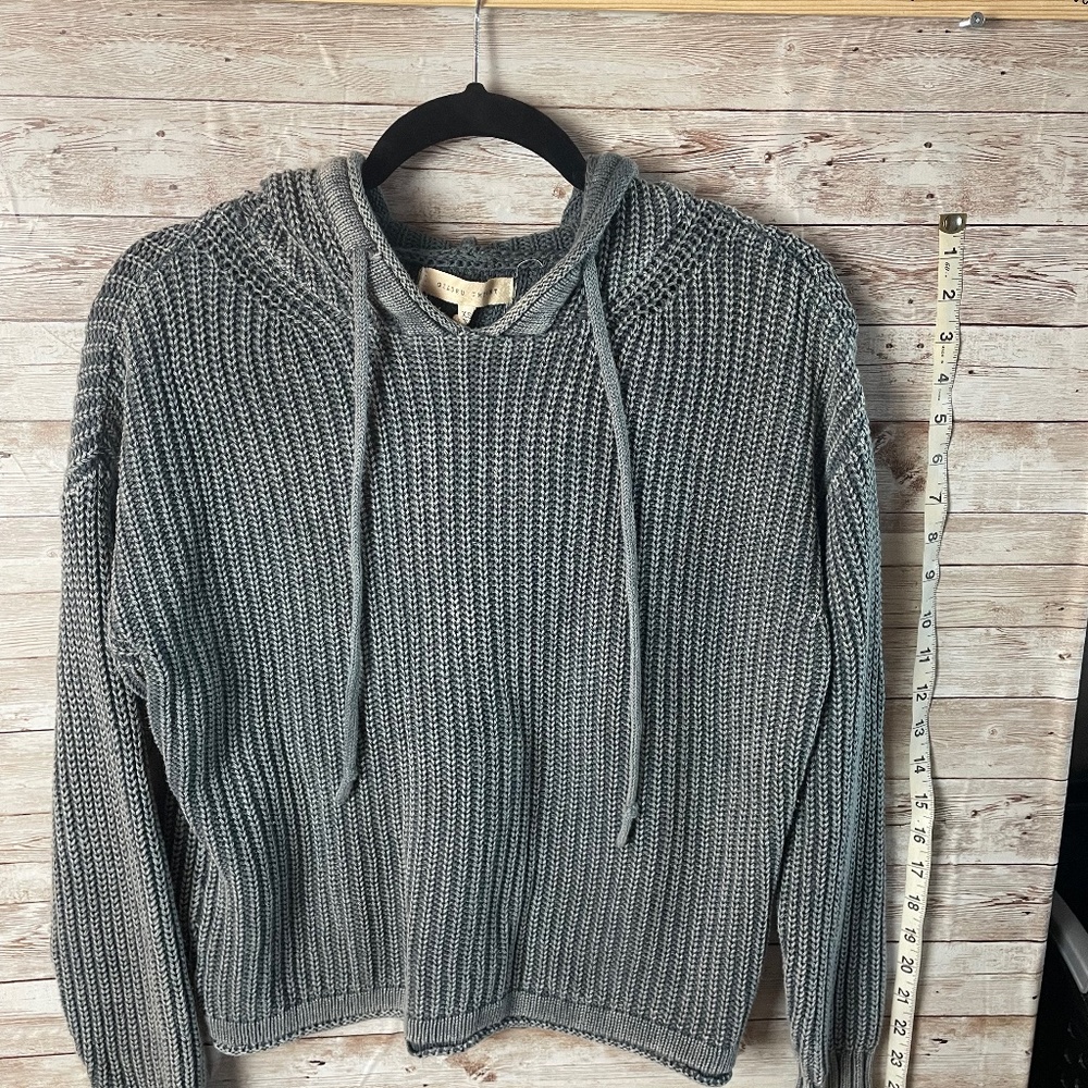 Long sleeve/ hooded
